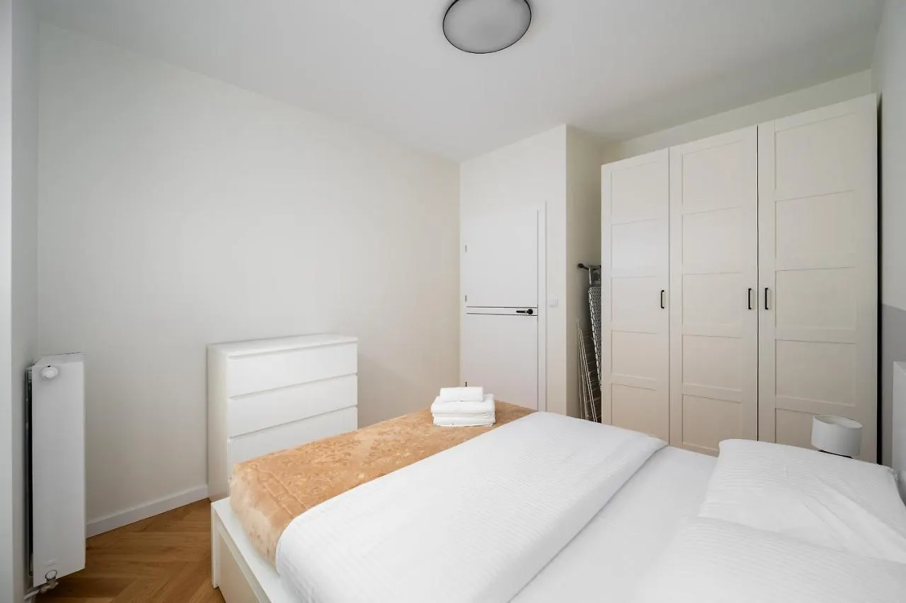 Wola Nakielska Comfort Apartment ワルシャワ 0*,  ポーランド
